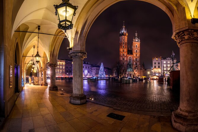 2-Hour City Walking Tour in Creepy Krakow - The guides make it, and I see two clear strengths