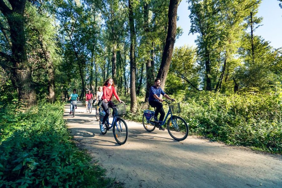 3-Hour Guided Cycling Tour of Warsaw - Price, Pace, and What You Should Bring
