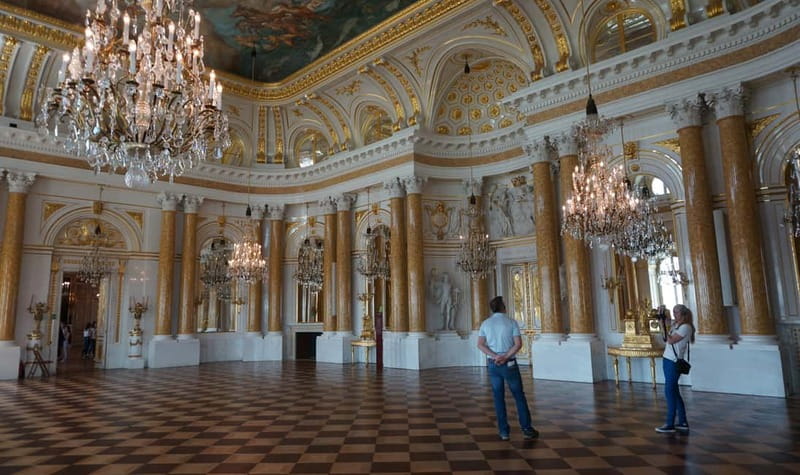 3 hour: Warsaw Old Town with Royal Castle /inc. Pick-up/ - Inside the Royal Castle: opulence plus a built-in audio guide
