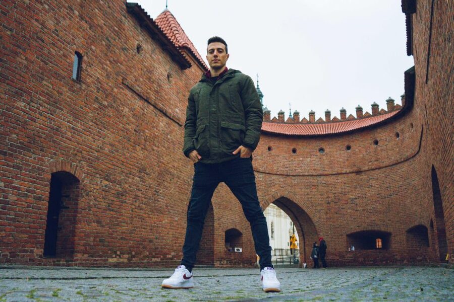 Amazing photo walk through the Old town of Warsaw - What You Get Back: 30 to 40 Edited Photos Plus Originals