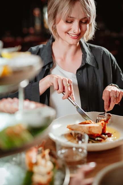 Asian Dinner Above the Rooftops of Gdańsk Old Town - Choosing Your Menu: Meat, Fish, or Veg Sharing Set for Two