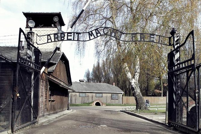 Auschwitz-Birkenau Guided Tour by Private Transport from Krakow - Auschwitz I with a licensed guide: what you get from the 2-hour museum time