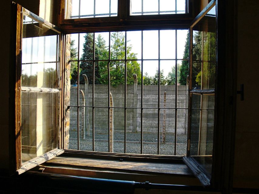 Auschwitz-Birkenau Private Tour from Katowice & Transport - The day plan in plain terms: timing, ID checks, and entry
