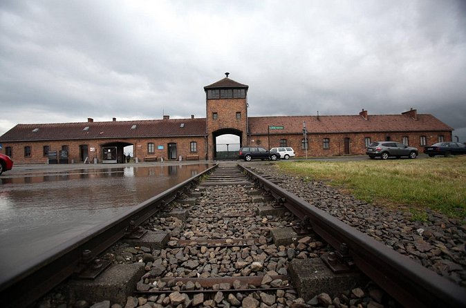 Auschwitz Birkenau tour from Krakow - Timing and total time inside: 5 to 7 hours that feel like a full morning