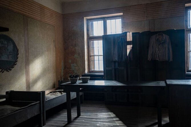 Auschwitz Birkenau Tour with Pickup and Lunch - The lunch box: what’s included and how to make it work