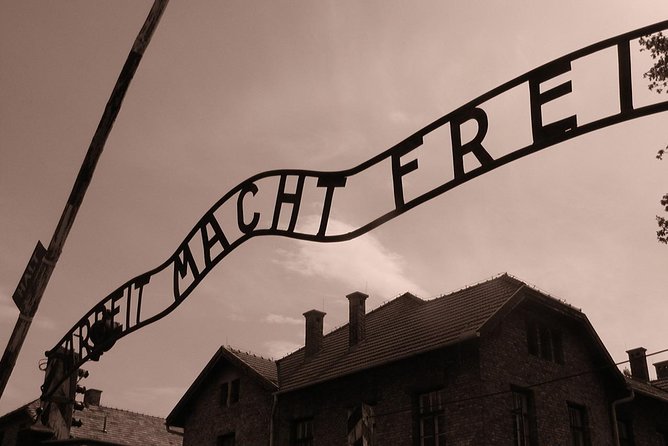 Auschwitz Small Group Tour from Warsaw with Lunch - Transfer to Birkenau: Why the Second Camp Changes Everything