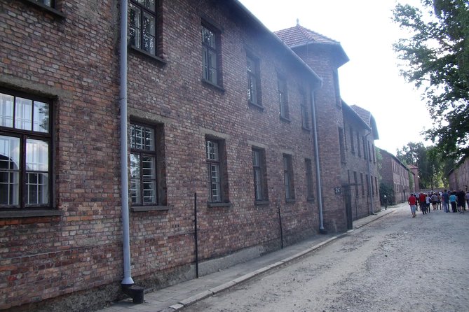Auschwitz Tours Memorial and Museum Guided Tour from Krakow - The timing rhythm: when 6 hours works and when it does not