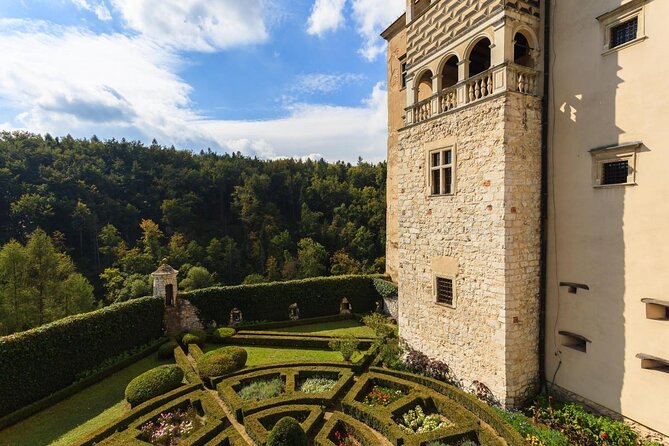 Castles Tour by The Eagles' Nests Trail, day tour from Krakow - Pieskowa Skała: courtyard time and climbing for tower views