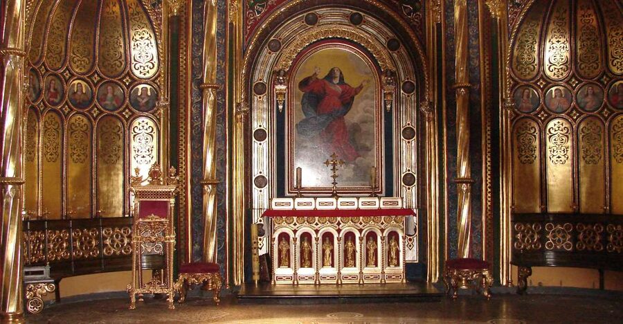 Cathedral & Old Town - Golden Chapel: where the first Polish monarchs are remembered