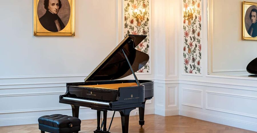 Chopin Concerts at Fryderyk Concert Hall - The intermission break: sparkling wine, a quick reset, and good timing