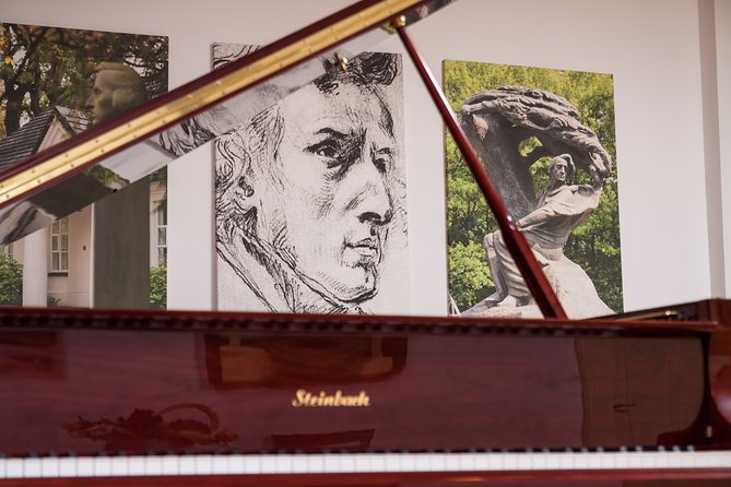 Chopin Piano Concert at Chopin Gallery with a Glass of Wine - The included glass of wine: a thoughtful add-on, with caveats
