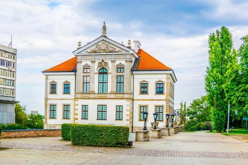 Chopin Tour in Warsaw with Skip-the-line Museum & Concert - Key points before you go