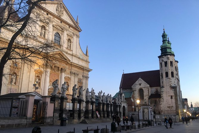 Complete Cracow Bike Tour (small group of maximum 15 people!) - What makes the guides work: Mir, Brian, Bram, Nikki (and one caution)