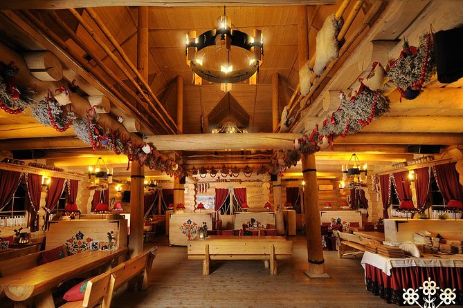 Cottage Style Evening with Folk Show and Traditional Feast from Krakow - Key Things to Know Before You Go