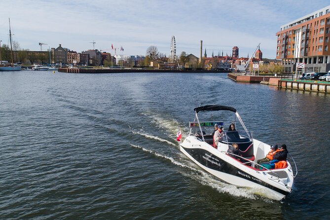 Cruises on the Motlawa River - Why a Motlawa River cruise works so well in Gdansk