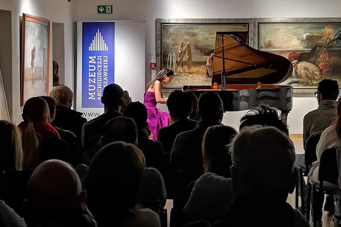 Daily live piano Chopin's concerts at 6:30 pm in the Warsaw Archdiocese Museum - Stop 1: What happens at the museum before and during the concert