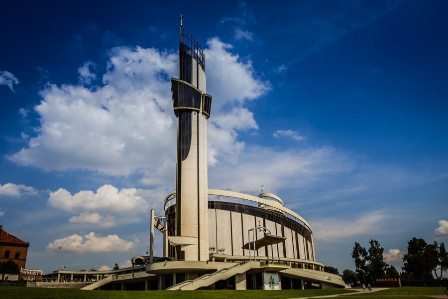 Day Tour: Traces of Pope John Paul II near Krakow - What to bring and how to keep the day smooth