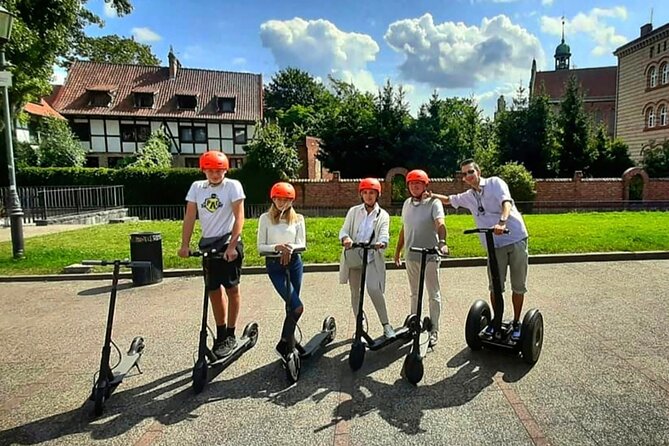 Electric Scooter Tour: Old Town Tour - 2-Hours of Magic! - Riding Old Town with a guide, not a traffic lesson