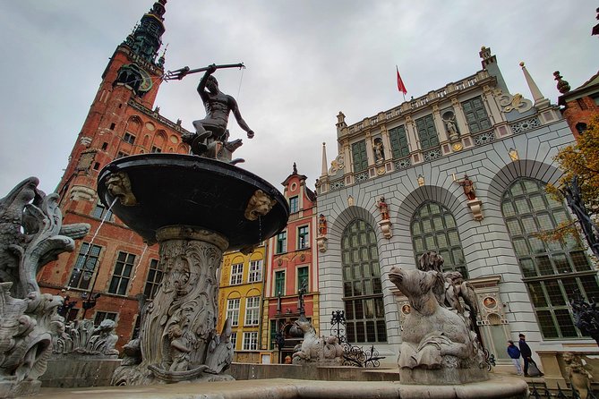 First Time in Gdańsk? Private Tour of Old Gdańsk’s Highlights - Piwna Street breweries, Great Armoury, and Golden Gate moments