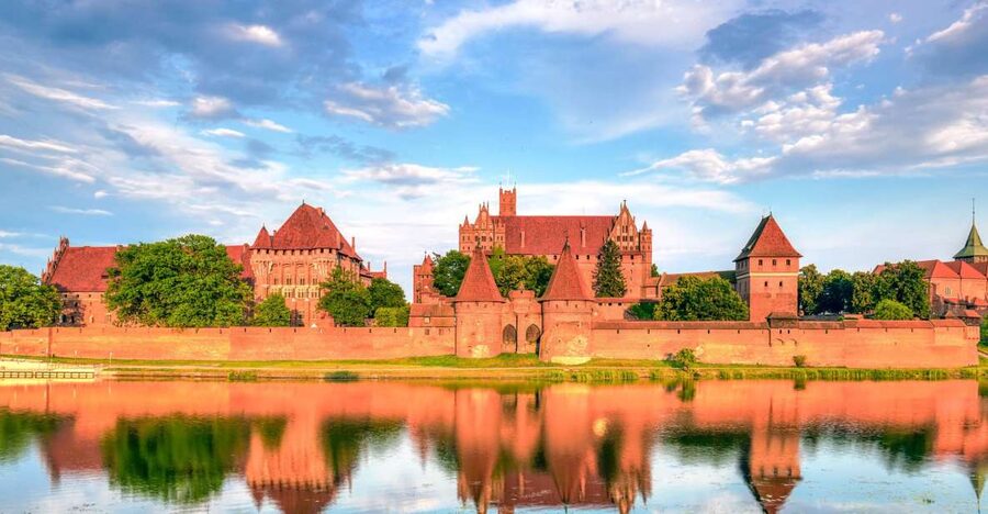 From Gdansk: Malbork Castle Half-Day Private Tour - The Guided Tour Route: What Makes a Teutonic Castle Click