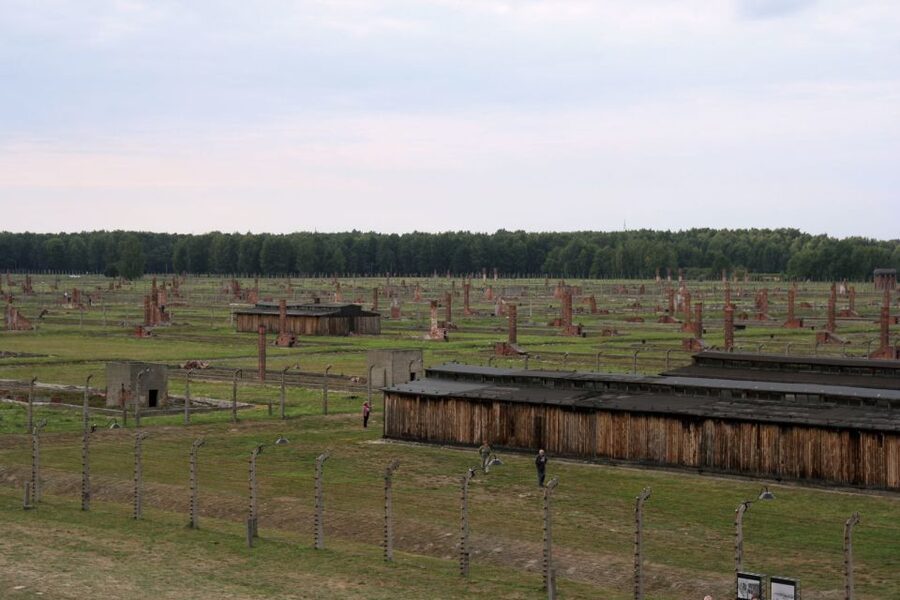 From Katowice: Auschwitz-Birkenau Skip-the-Line Guided Tour - Auschwitz I at the Main Camp: Permanent Exhibition and Original Buildings