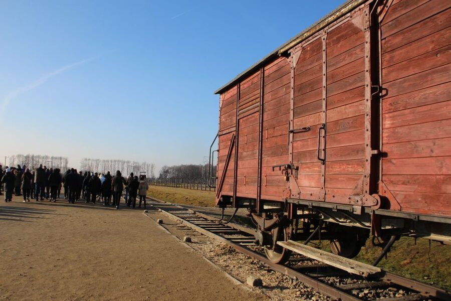 From Krakow: Auschwitz-Birkenau and Self-Guided Day Tour - Judenrampe: why that selection-area stop matters