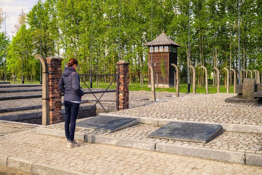From Krakow: Auschwitz-Birkenau Day Tour with Pickup - Arrival Rules and the First Orientation Inside the Memorial