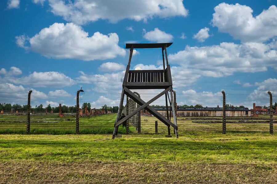 From Krakow: Auschwitz-Birkenau Full-Day Guided Tour - Auschwitz II-Birkenau: The 25 Times Larger Camp And The Scale Shock