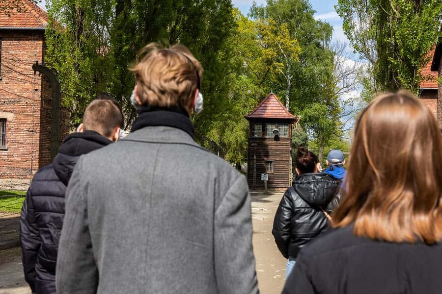 From Krakow: Auschwitz-Birkenau Full-Day Guided Tour - Timing, Museum Rules, And The Stuff That Can Change Your Day
