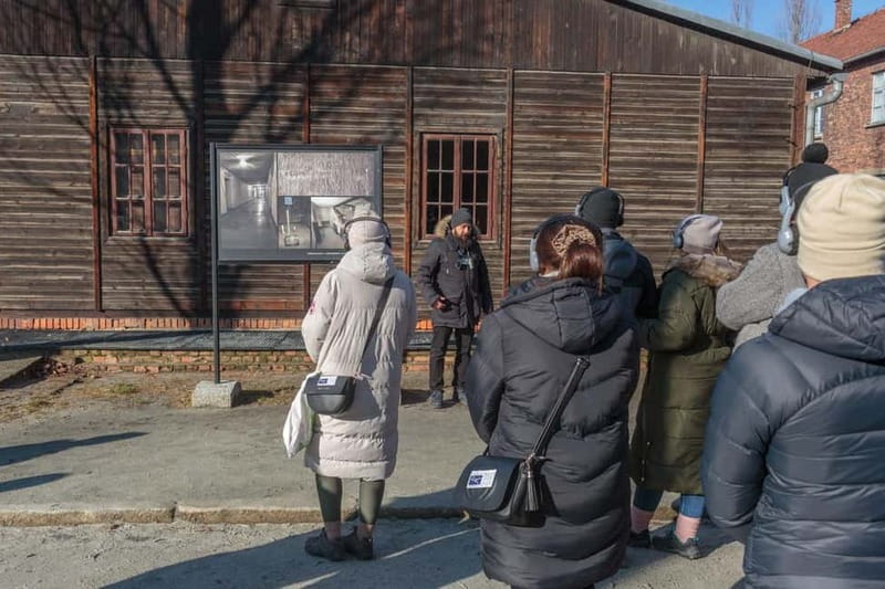 From Krakow: Auschwitz-Birkenau Guided Full-Day Tour - Lunch, Breaks, and Staying Functional for a 7 to 8 Hour Day