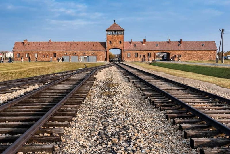 From Krakow: Auschwitz-Birkenau Memorial and Museum Tour - Key things I’d plan around