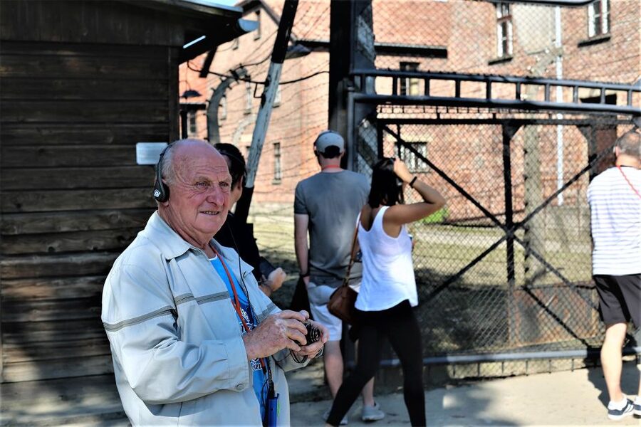 From Krakow: Auschwitz Birkenau Small Group Tour with Pickup - Language options: English guide expectations and planning ahead