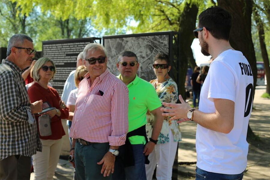 From Krakow: Auschwitz Birkenau Small Group Tour with Pickup - Skip-the-line value, and when it really saves your day