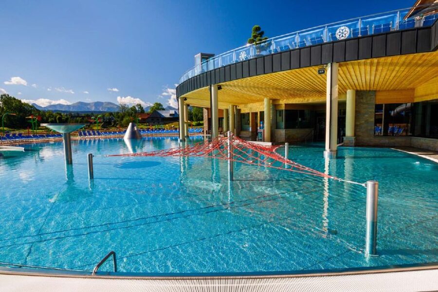 From Krakow: Chocholow Thermal Baths Ticket - The thermal water: 36°C mineral soaking with real source details