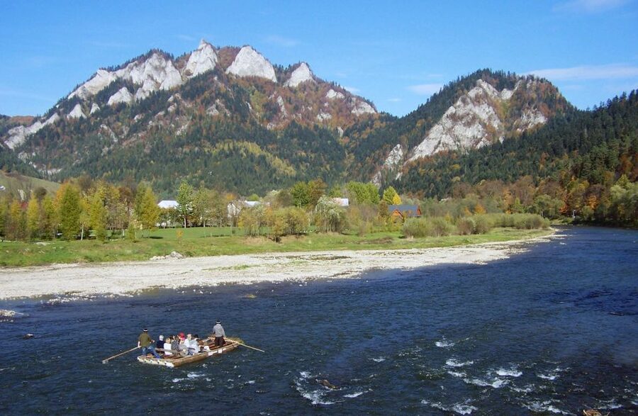 From Krakow: Dunajec River Rafting with Thermal Baths option - Getting comfortable: what to bring for a wet, outdoor day