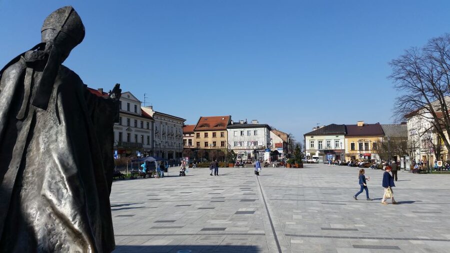 From Krakow: Full-Day Wadowice & Czestochowa Tour - Key Points at a Glance