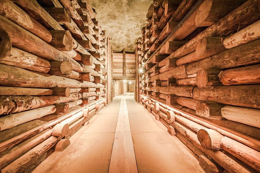 From Krakow: Guided Wieliczka Salt Mine Tour - Entering 135 meters underground: how the route is set up