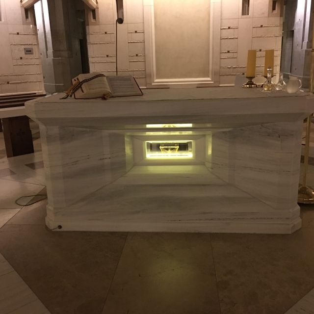 From Krakow: In the Footsteps of John Paul II - Practical tips so you do not get stuck at the door