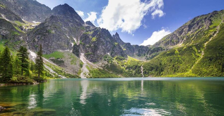 From Krakow: Morskie Oko Lake Tour in the Tatra Mountains - From Krakow to the trailhead, the 2-hour drive that sets expectations