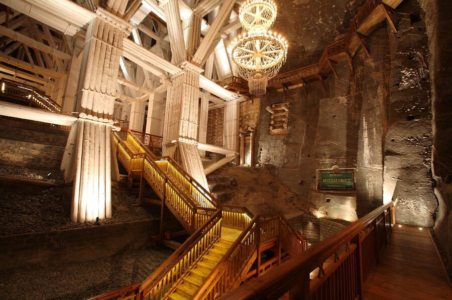 From Krakow: Salt Mine Guided Tour with hotel pick up - The sculptures and chapels: why the artistry is part of the value