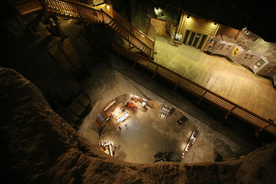 From Krakow: Wieliczka Salt Mine Guided Tour - A time-saving, 2-hour route that still leaves room for photos