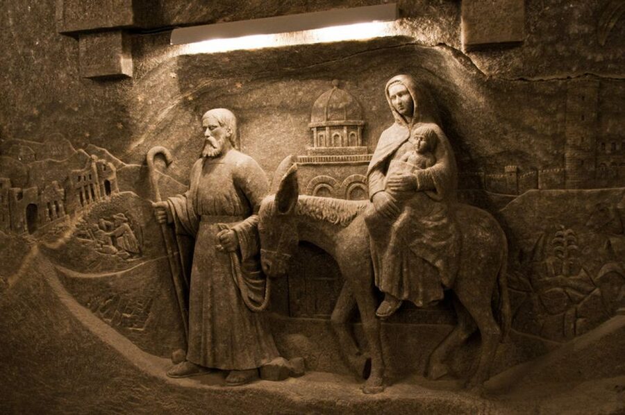 From Krakow: Wieliczka Salt Mine Half-Day Trip with Pickup - Timing, Toilets, Water, and What to Eat Around It