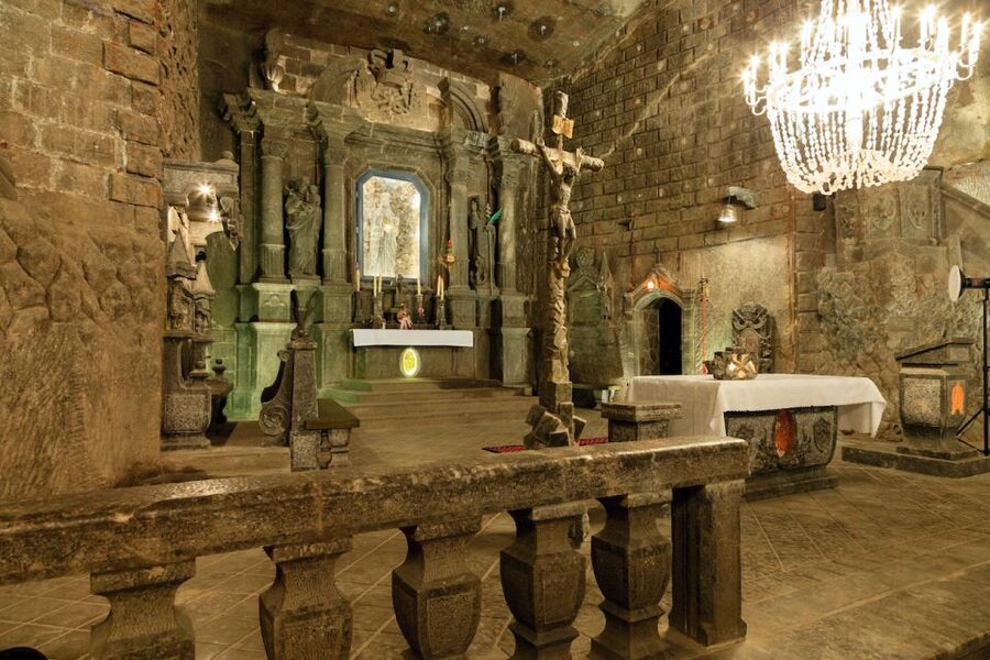 From Krakow: Wieliczka Salt Mine Tour with Guide - From Krakow to Wieliczka, with the stress removed