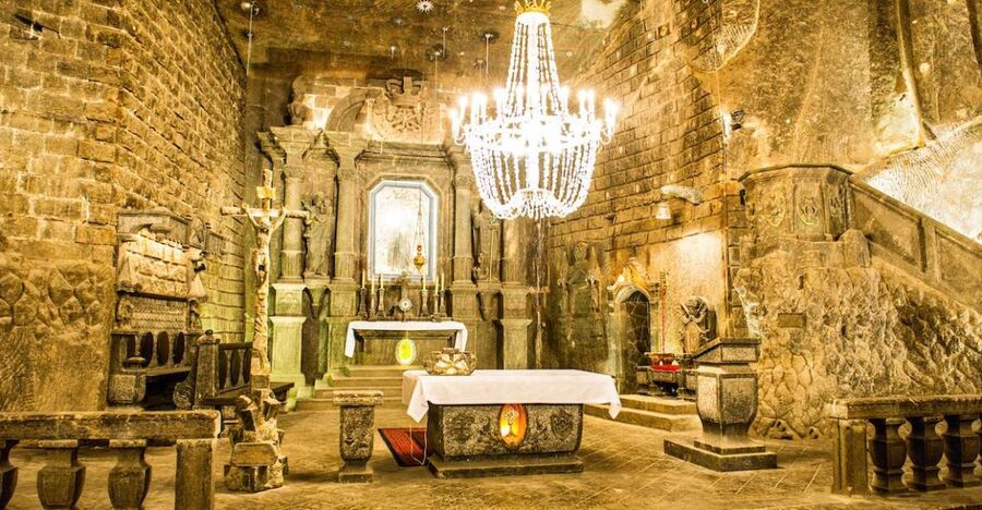 From Krakow: Wieliczka Salt Mine Tour with Guide - Entering the Salt Mine: what the descent is really for