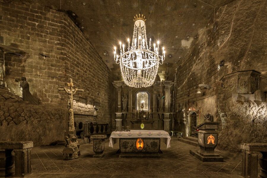 From Krakow: Wieliczka Salt Mine Tour with Guide - Chandeliers made of salt: tiny details that feel magical