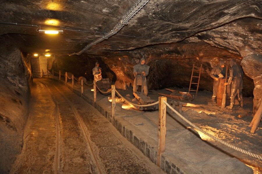 From Krakow: Wieliczka Salt Mine Tour with Guide - The Chapel of St. Kinga: the signature stop