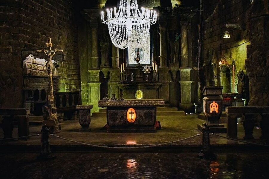 From Krakow: Wieliczka Salt Mine Tourist Route - Entering the mine: 800 steps and what that really means