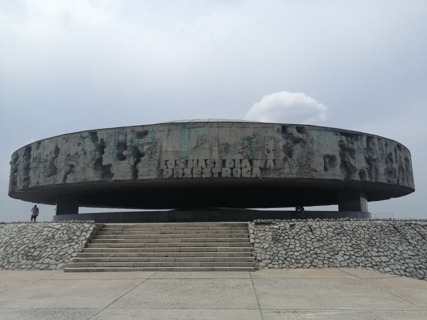 From Warsaw: Lublin and Majdanek State Museum Day Tour - Lublin Old Town and the Krakow Gate Promenade: See the City in One Guided Pass
