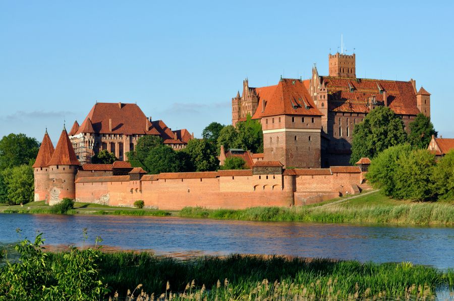 From Warsaw: Tour to Malbork Castle and Gdansk or Sopot - The alternative option, Sopot: promenade, pier, and a sea-town view