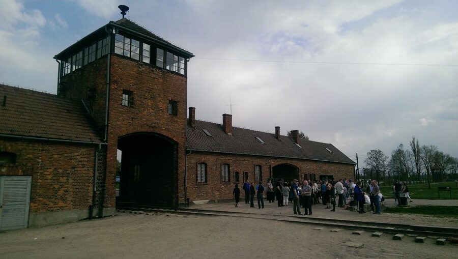 From Wrocław: Full-Day Auschwitz-Birkenau Guided Tour - From Wrocław to the camps, the ride is part of the experience